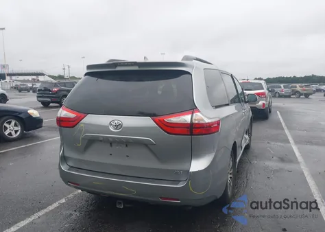 2018 Toyota Sienna Xle 8 Passenger z USA, uszkodzony, nr VIN 5TDYZ3DCXJS937984